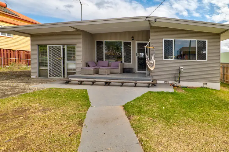 15 Park Street, Lowood QLD 4311