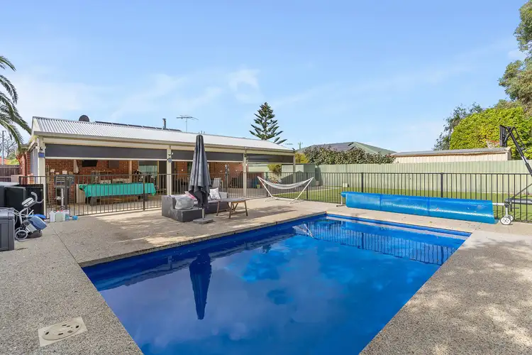 3 Leeder Street, Safety Bay WA 6169
