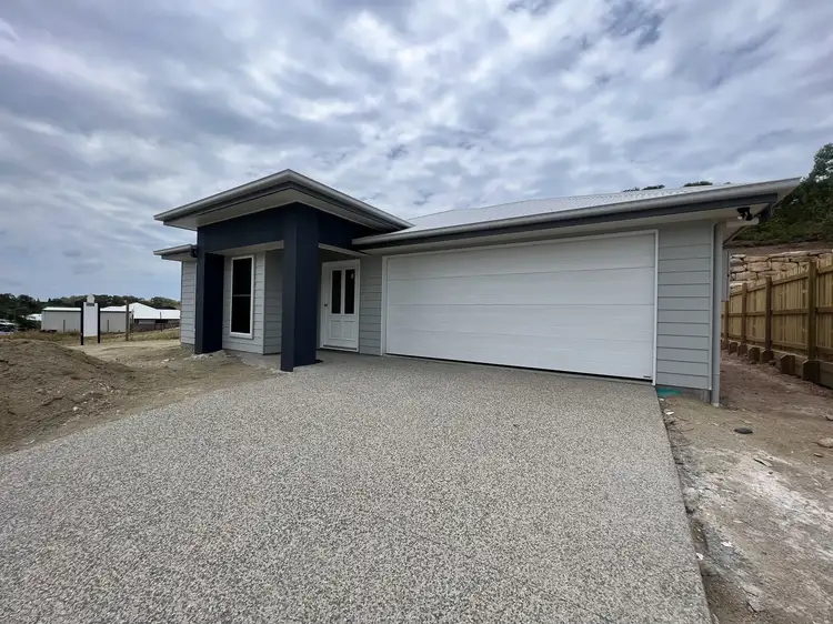 23 Cape Manifold Avenue, Pacific Heights QLD 4703
