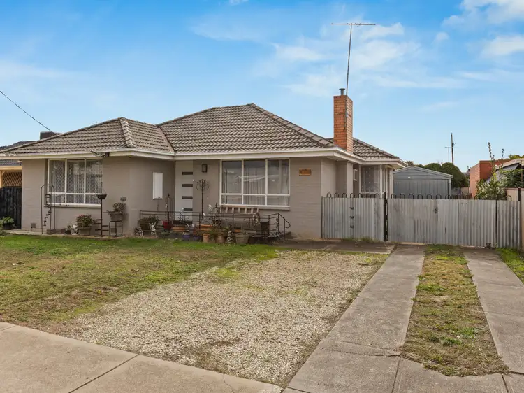 104 Sisely Avenue