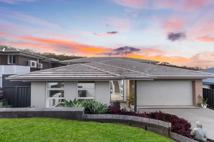 16 Gaites Drive, Cameron Park NSW 2285