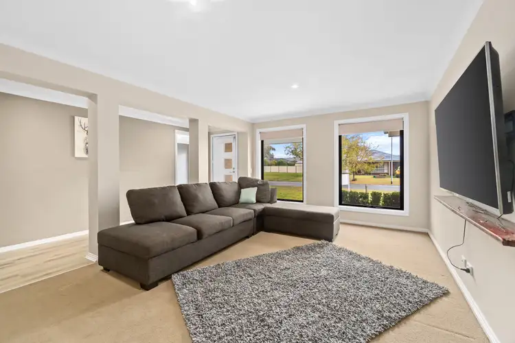 Second view of Homely house listing, 4 Kelly Court, Stratford VIC 3862
