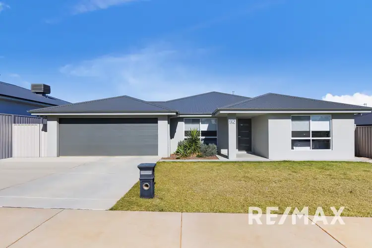 92 Valencia Drive, Gobbagombalin NSW 2650