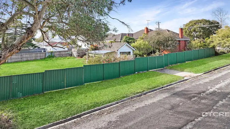 225 Nicholson Street