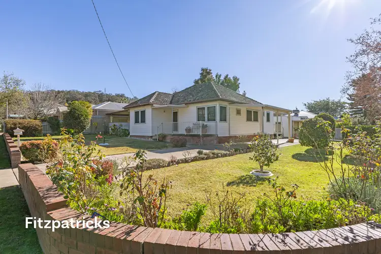 7 John Street, Kooringal NSW 2650