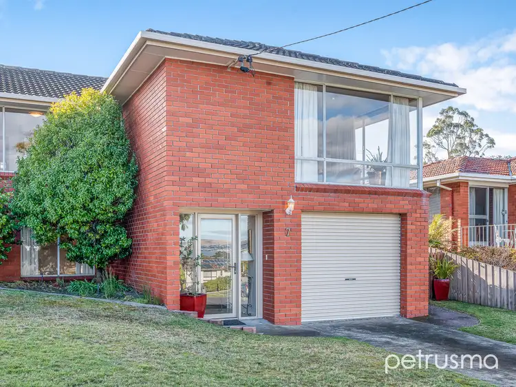 7 Biarri Court, Howrah TAS 7018