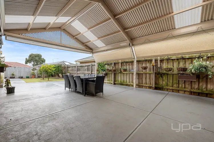 6 Lord Nolan Street, Kurunjang VIC 3337