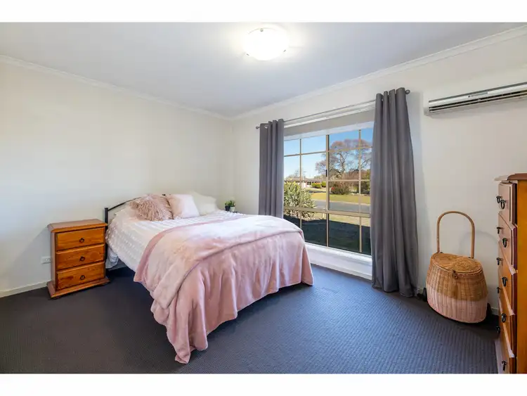 Fifth view of Homely unit listing, 1/11 Mitta Grove, Lavington NSW 2641