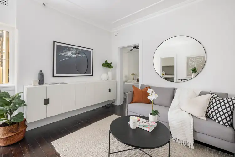 Third view of Homely apartment listing, 2/2 Tusculum Street, Potts Point NSW 2011