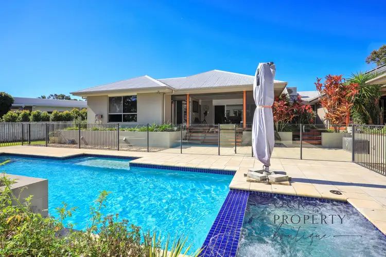 Main view of Homely house listing, 7 Raewood Close, Coral Cove QLD 4670