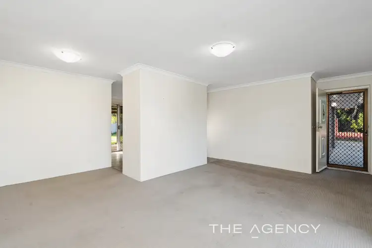 Fourth view of Homely house listing, 4 Silver Mallee Close, Camillo WA 6111