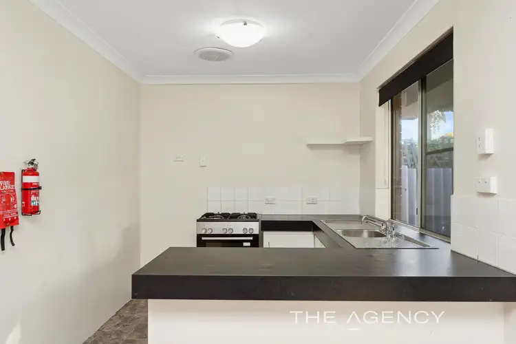 Seventh view of Homely house listing, 4 Silver Mallee Close, Camillo WA 6111