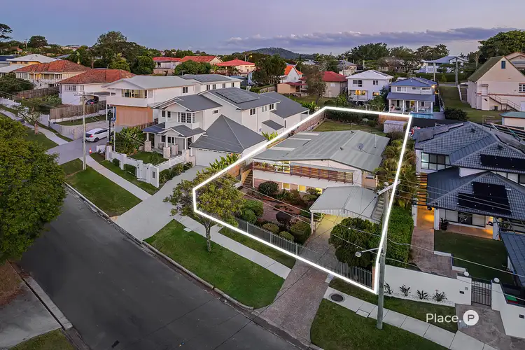 27 Norman Street, Coorparoo QLD 4151