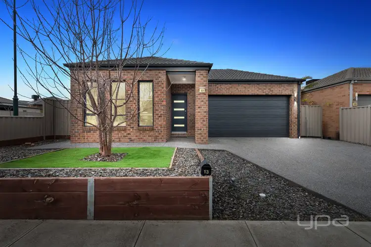 13 Riverbank Boulevard, Harkness VIC 3337