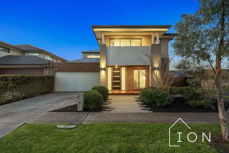 7 Featherdown Way, Clyde North VIC 3978