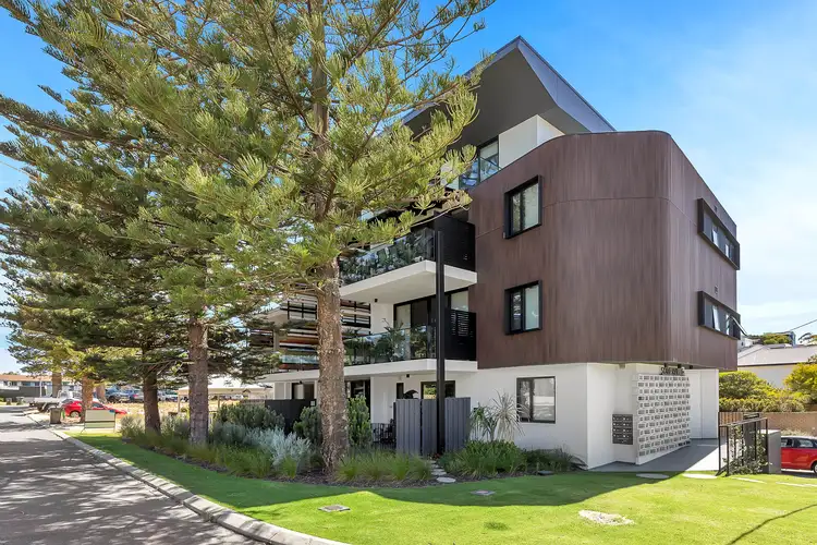 Fifth view of Homely apartment listing, 4/2 Southbourne Street, Scarborough WA 6019