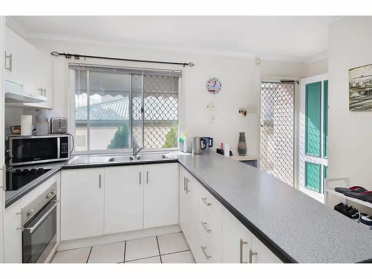 Fifth view of Homely townhouse listing, 3/8 Grosvenor Street, Yeerongpilly QLD 4105