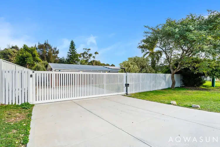 25 Wooleen Street, Golden Bay WA 6174