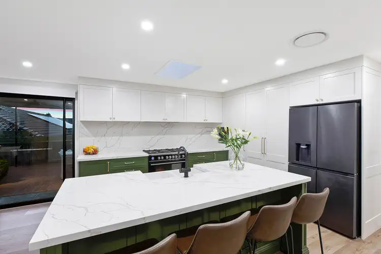 Second view of Homely house listing, 4 Sunhill Crescent, Erina NSW 2250