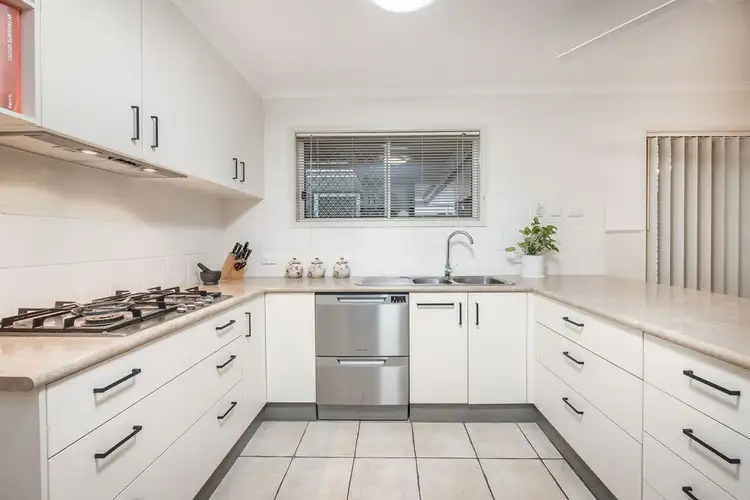 Fifth view of Homely house listing, 7 Holt Place, Wodonga VIC 3690
