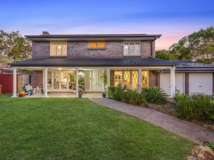 4 Crestview Street, Kenmore QLD 4069