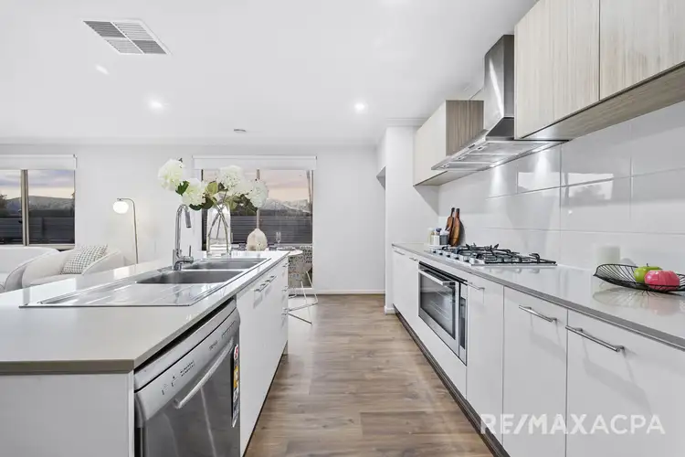 Sixth view of Homely house listing, 2 Murrindal Street, Werribee VIC 3030