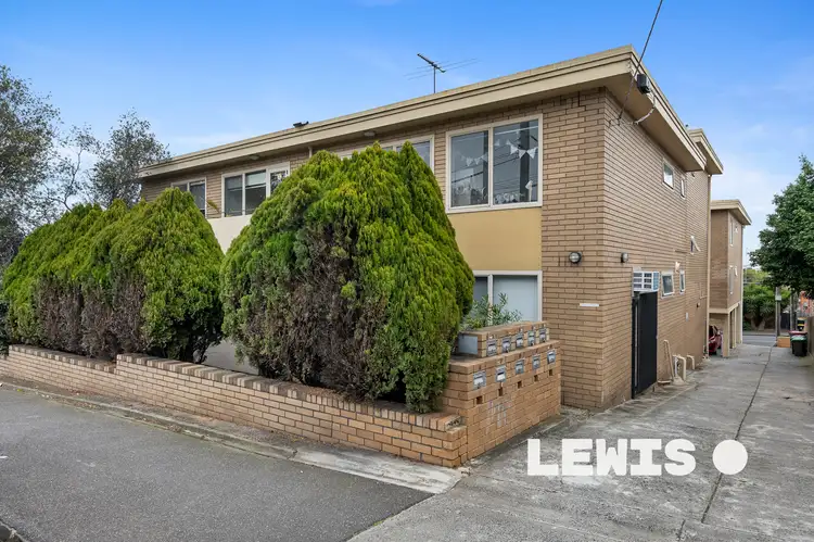 9/12 Allard Street, Brunswick West VIC 3055