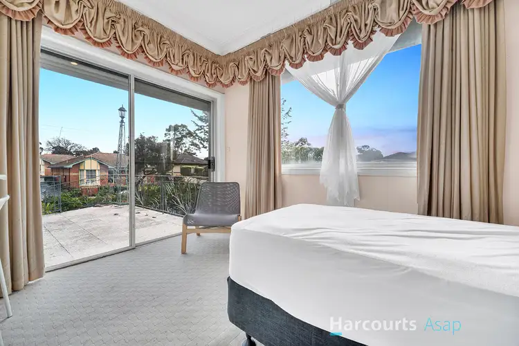 17 Service Road, Blackburn VIC 3130