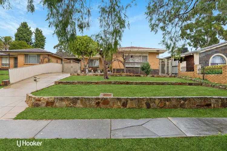 61 Far View Crescent, Ridgehaven SA 5097