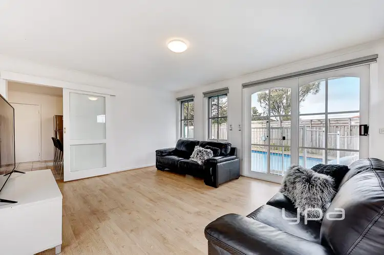 Fifth view of Homely house listing, 6 Elvin Close, Gladstone Park VIC 3043