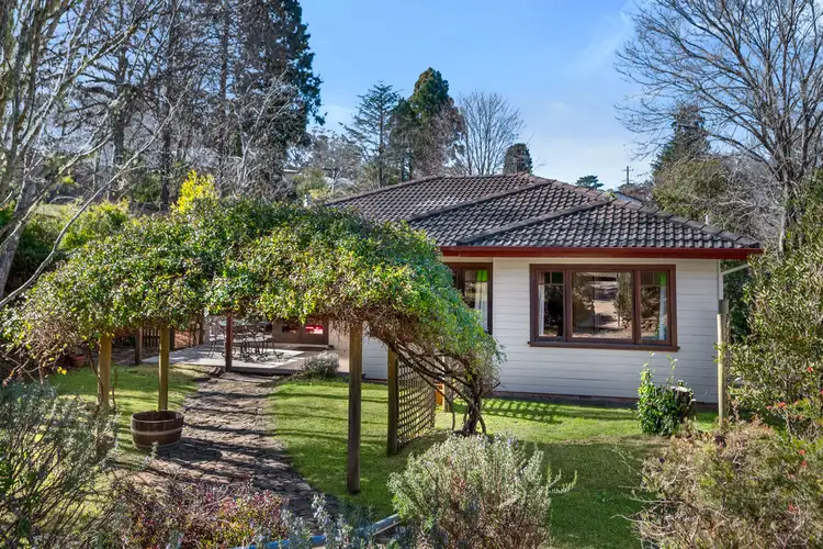 21 Bourne Street, Wentworth Falls NSW 2782
