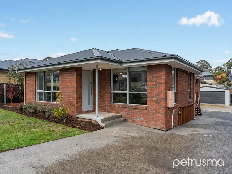 17 Dianella Drive, Blackmans Bay TAS 7052