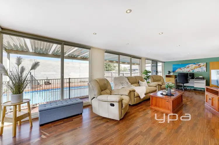 Fifth view of Homely house listing, 3 Greenacre Grove, Gladstone Park VIC 3043