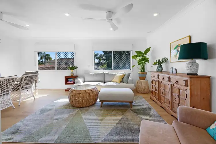 2/29 Albion Avenue, Miami QLD 4220