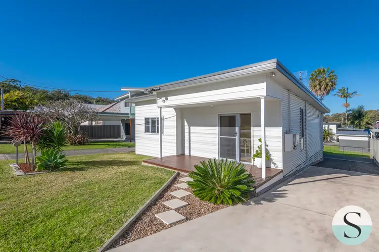 10 Hunter Road, Nords Wharf NSW 2281