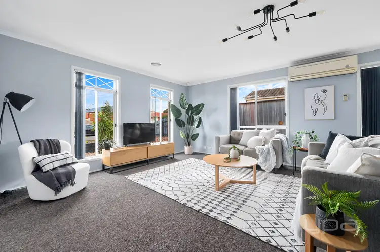 15 Thomasz Place, Kurunjang VIC 3337