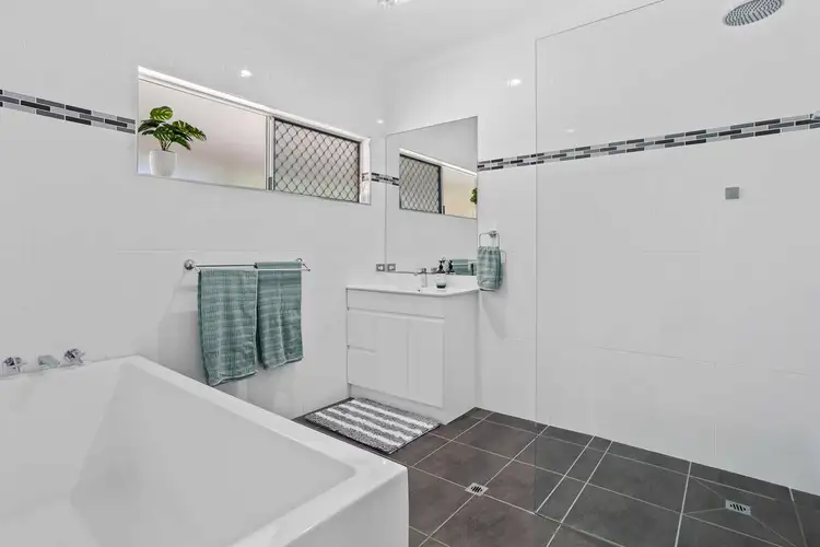 Sixth view of Homely house listing, 2 Elm Court, Tallebudgera QLD 4228