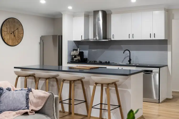 Fifth view of Homely house listing, 18 Santa Clara Mews, Skye VIC 3977