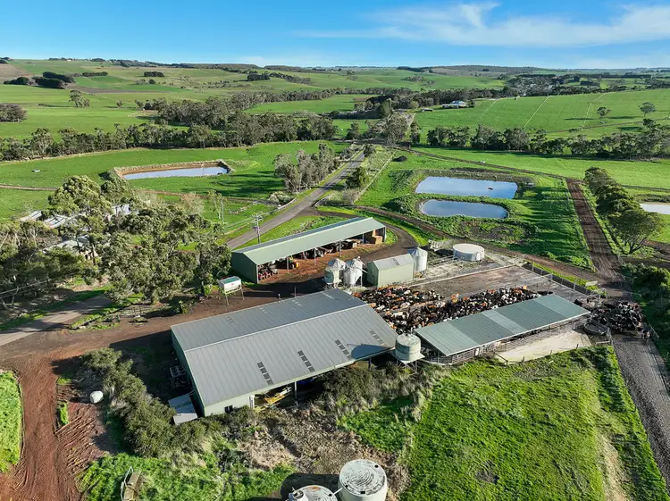 660 Bucks Road, Simpson VIC 3266