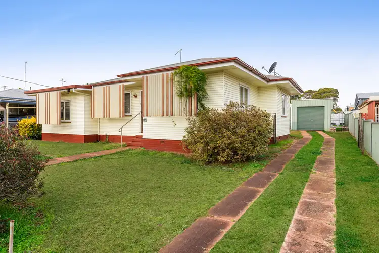 4 Camden Street, Harristown QLD 4350
