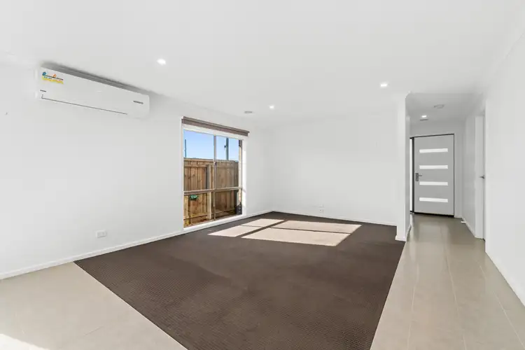 Sixth view of Homely townhouse listing, 1B Nicholson Street, Sale VIC 3850