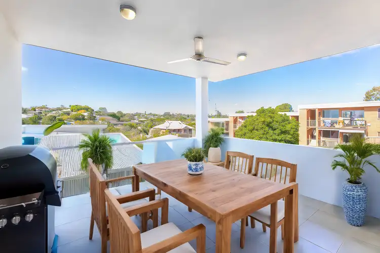 8/64 Pembroke Road, Coorparoo QLD 4151