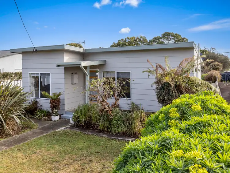 66 North Terrace, Lauderdale TAS 7021