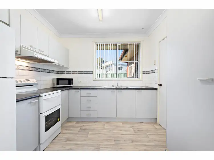 Fourth view of Homely unit listing, 2/52 Charles Street, Warners Bay NSW 2282