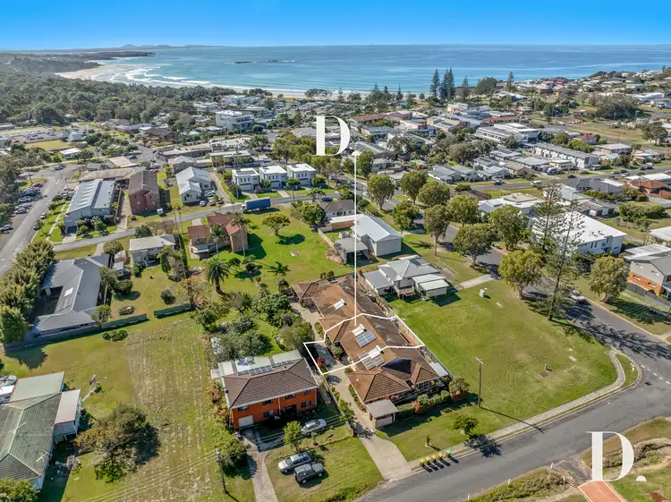 2/7 Nelson Street, Woolgoolga NSW 2456