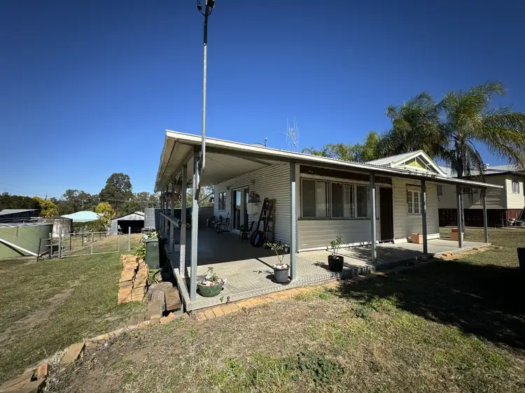 86 Newton Street, Monto QLD 4630