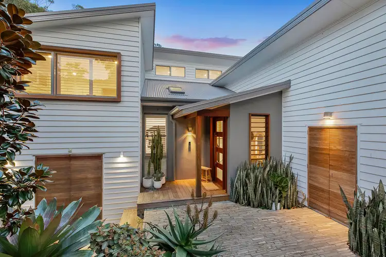 36 Lake Shore Drive, North Avoca NSW 2260