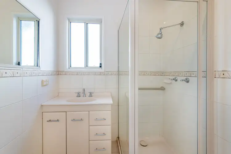 Fifth view of Homely unit listing, 1/3 Stewart Street, Hamilton VIC 3300