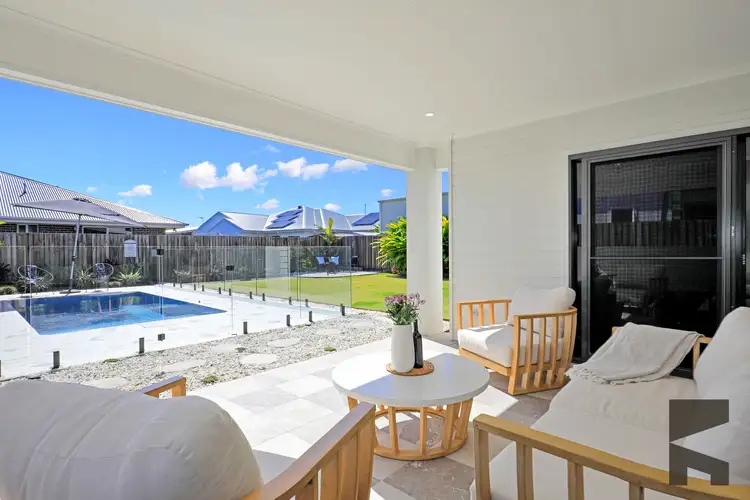 21 Headlands Esplanade, Innes Park QLD 4670
