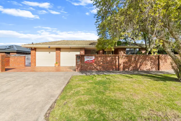 16 Montgomery Street, Sale VIC 3850